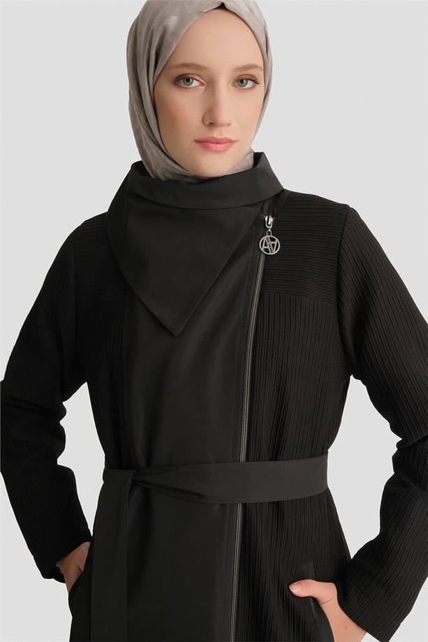 Yüksek Yaka Pardesü Siyah