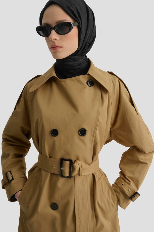 Armine Kemerli Uzun Trençkot Camel