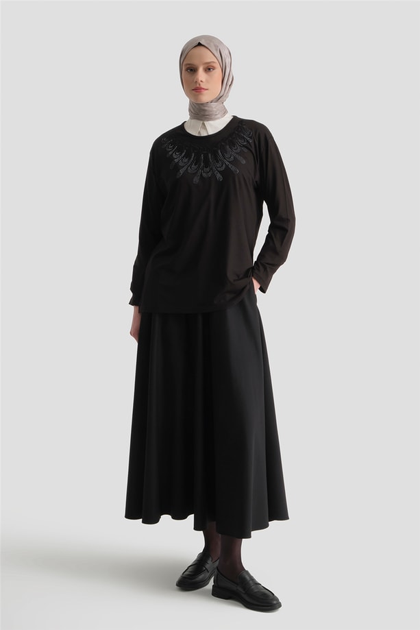 Armine Penye Siyah