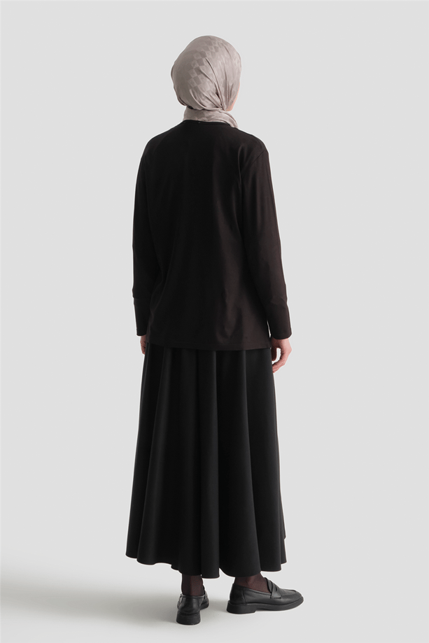 Armine Penye Siyah