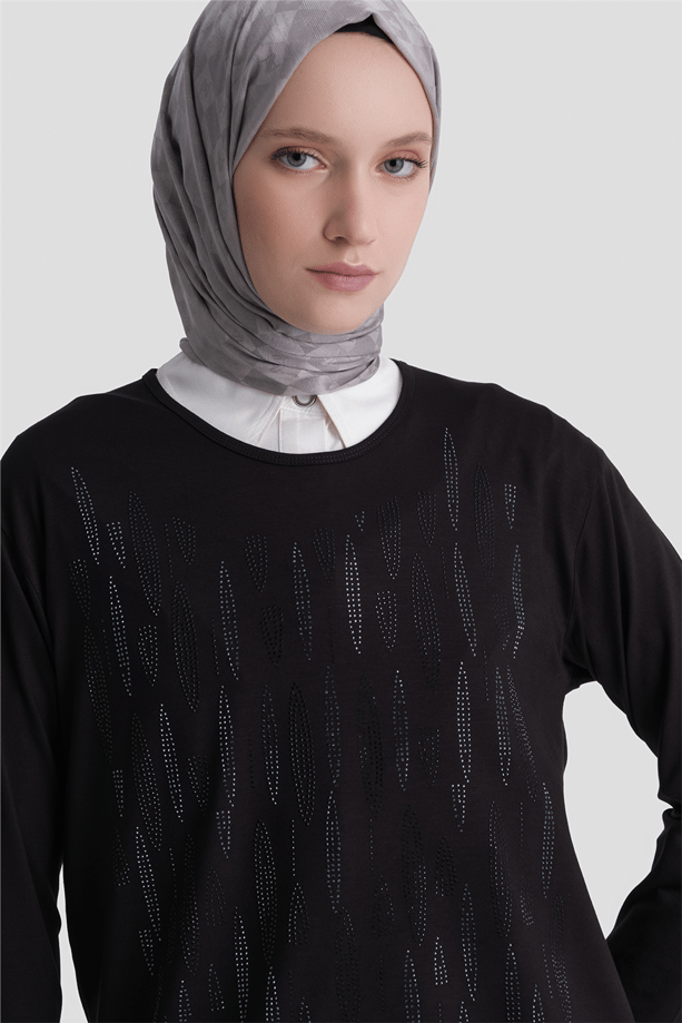 Armine Penye Siyah