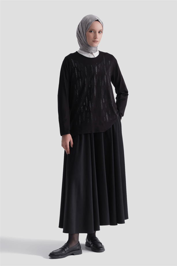Armine Penye Siyah
