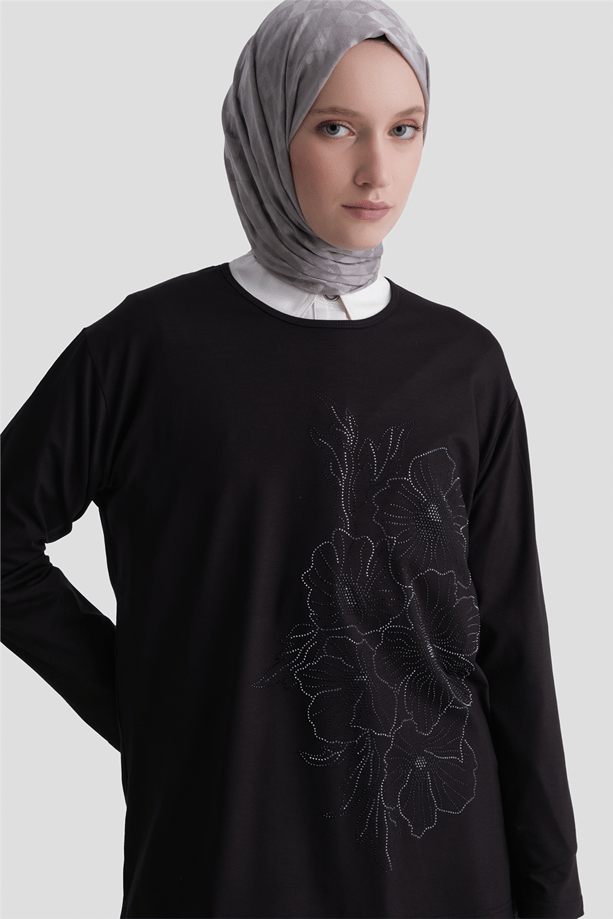 Armine Penye Siyah