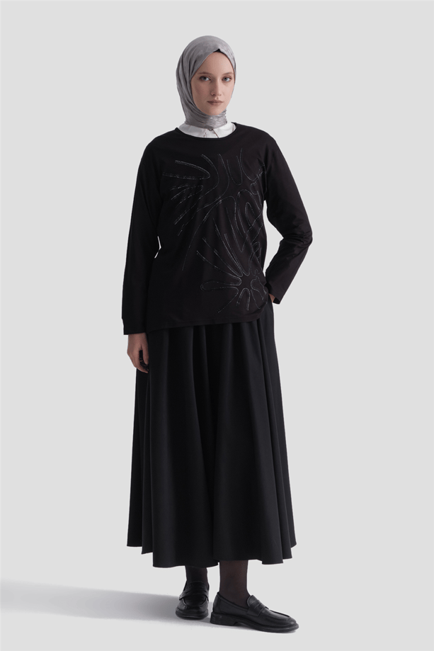 Armine Penye Siyah