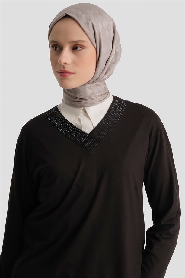 Armine Penye Siyah