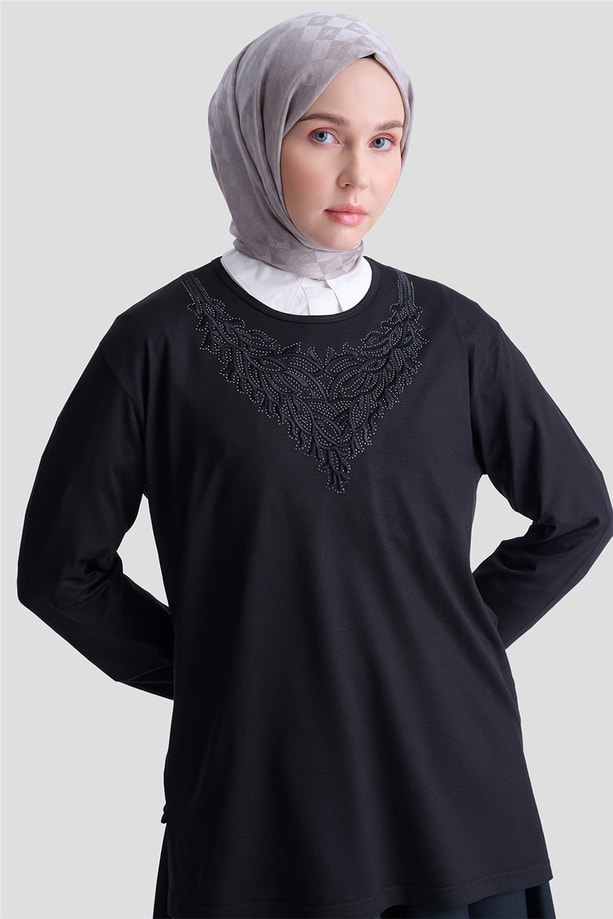 Armine Penye Siyah