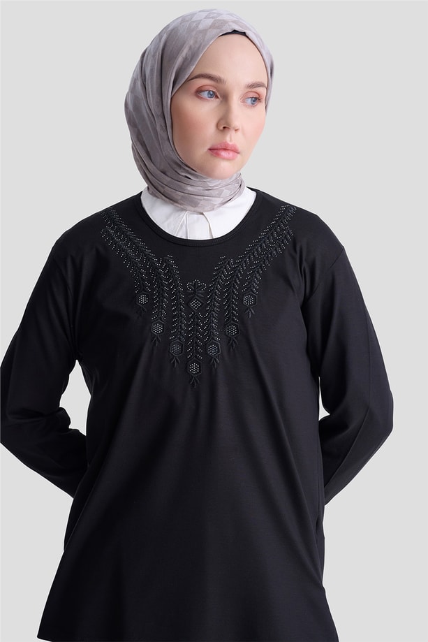 Armine Penye Siyah