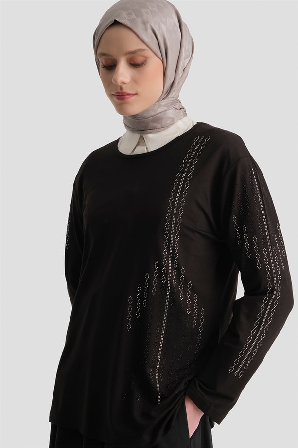 Armine Penye Siyah
