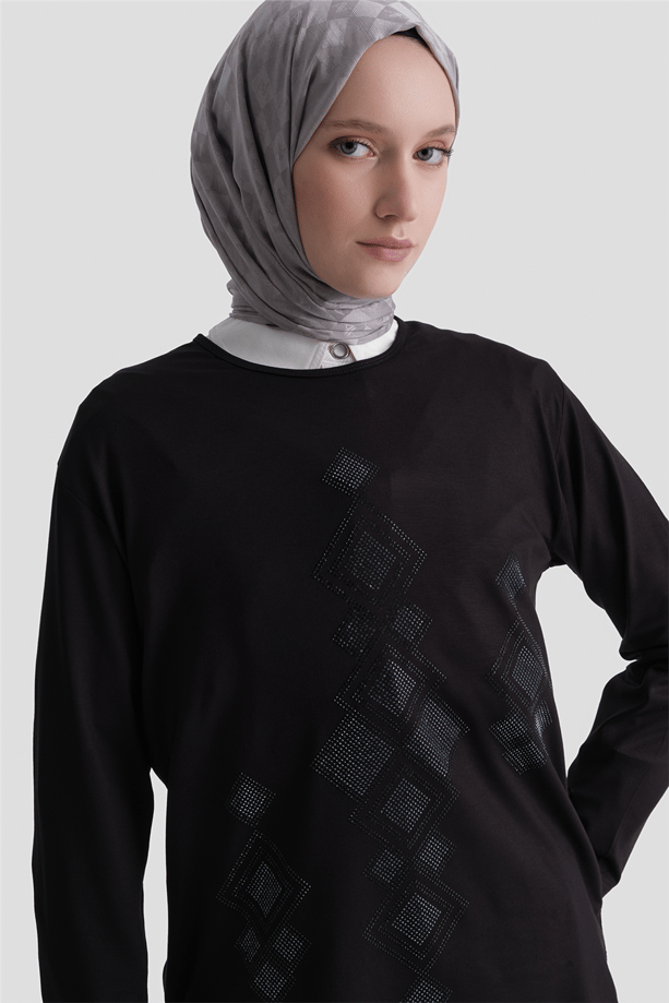 Armine Penye Siyah