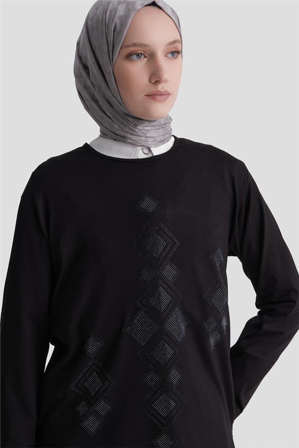 Armine Penye Siyah