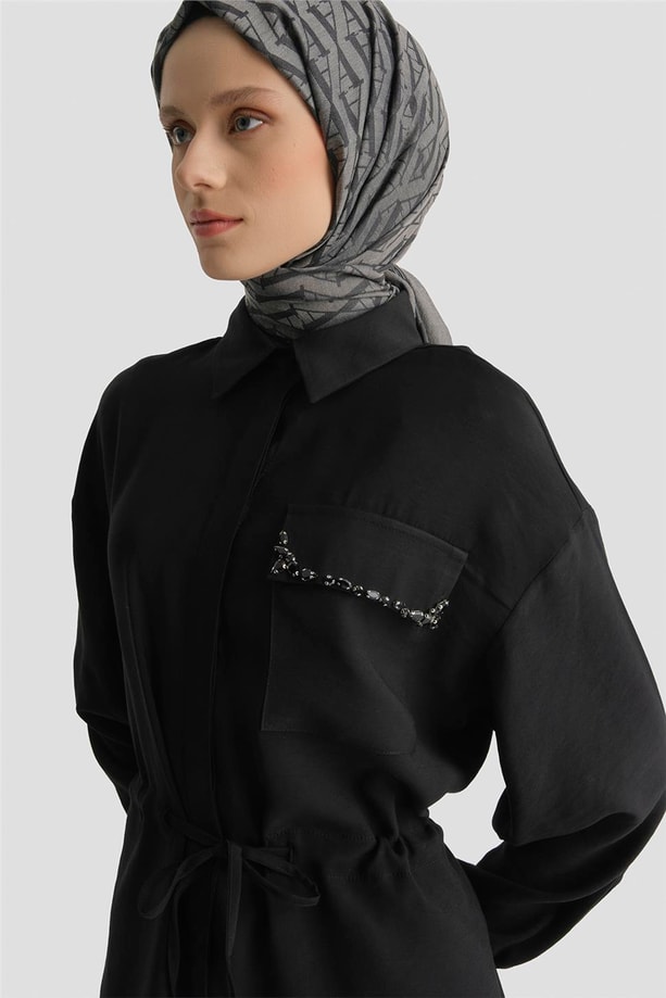 İşlemeli Beli Büzgülü Tunik Siyah