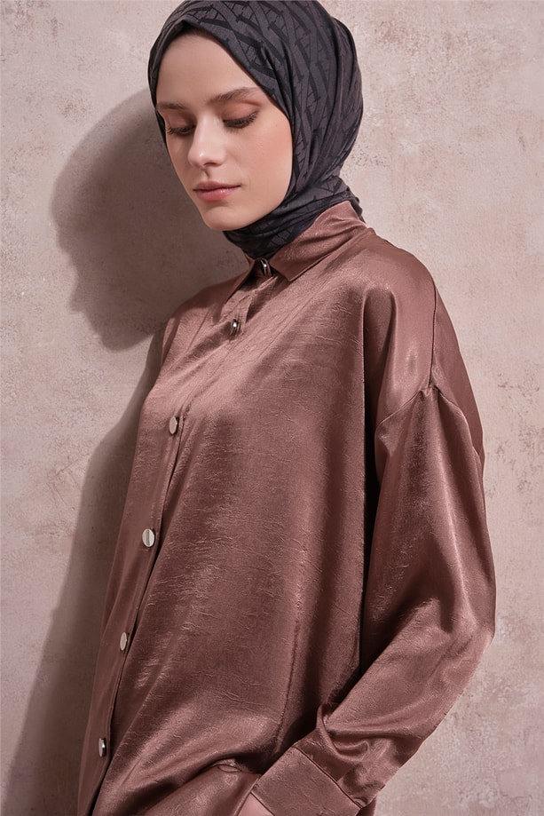 Kırışık Efektli Metal Düğmeli Tunik Kahverengi