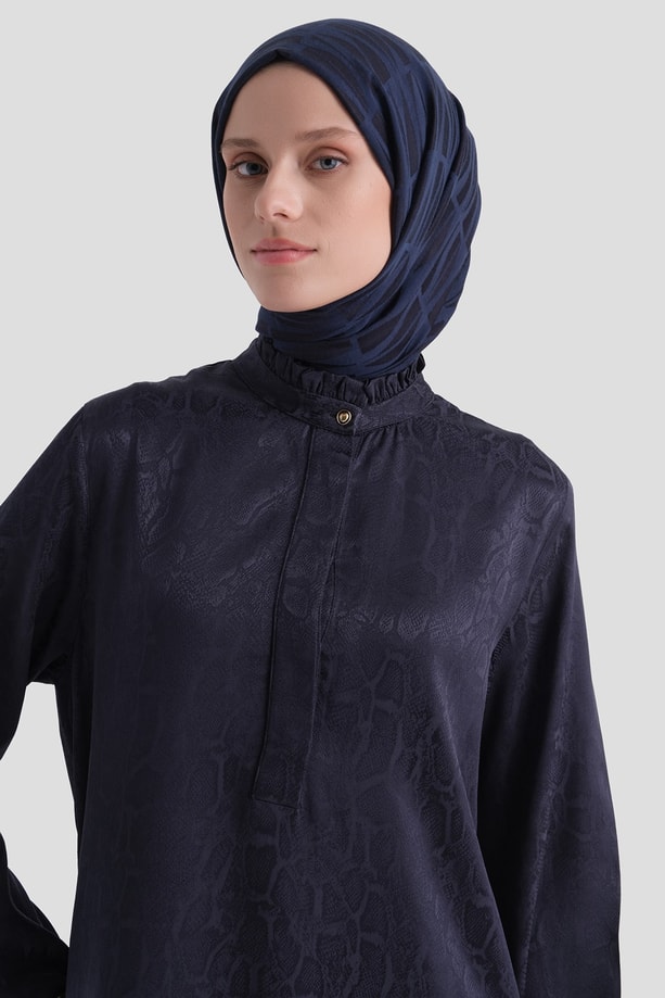 Jakarlı Fırfır Yaka Tunik Lacivert