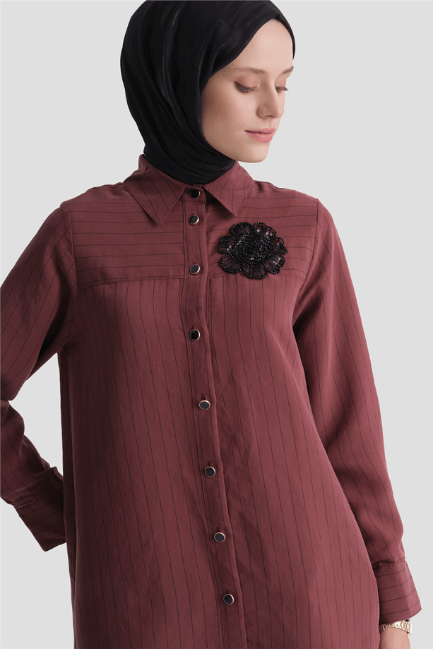 Broş Detaylı Tunik Bordo