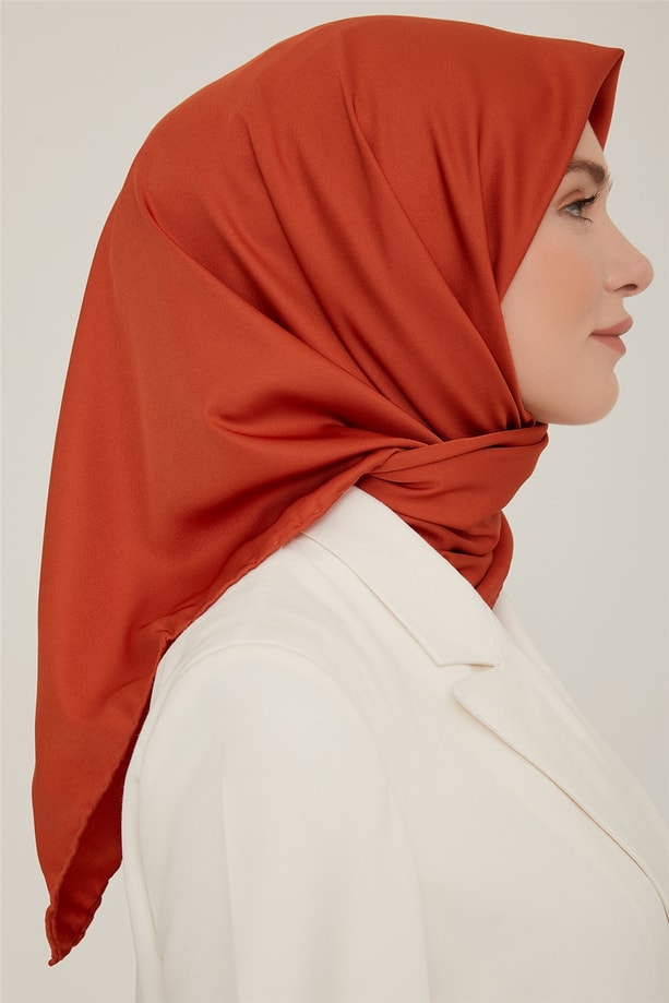 Armine Sport Eşarp Düz Fon 786