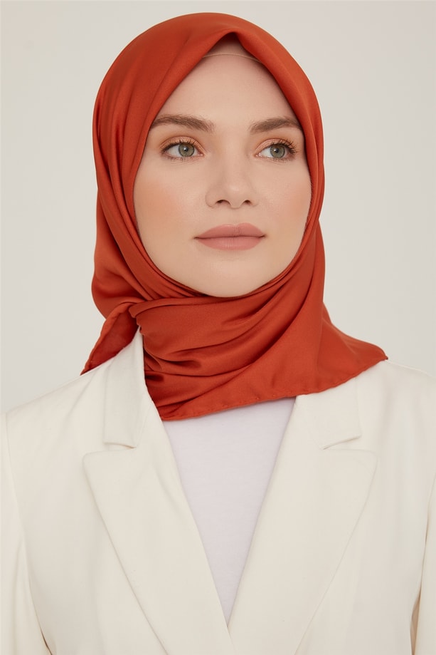 Armine Sport Eşarp Düz Fon 786