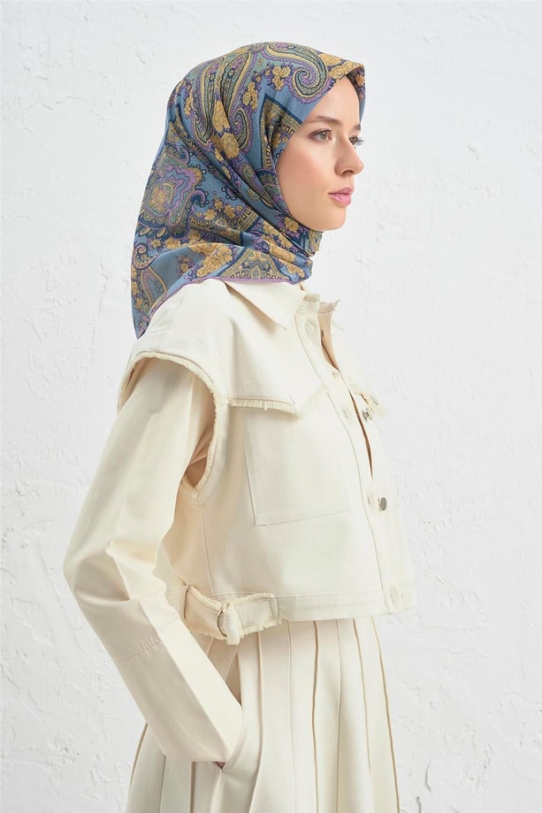 Armine Çiçek Eşarp 48 51