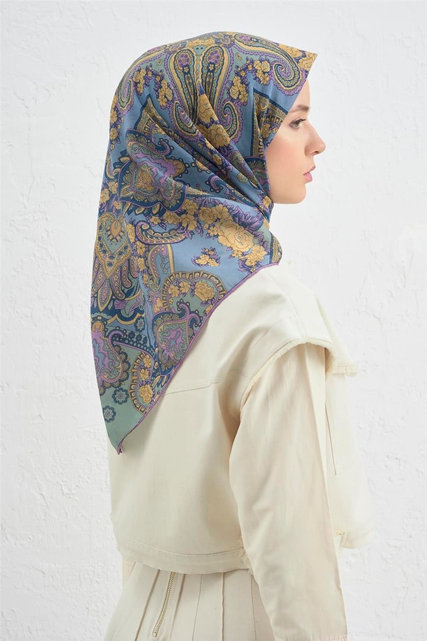 Armine Çiçek Eşarp 48 51