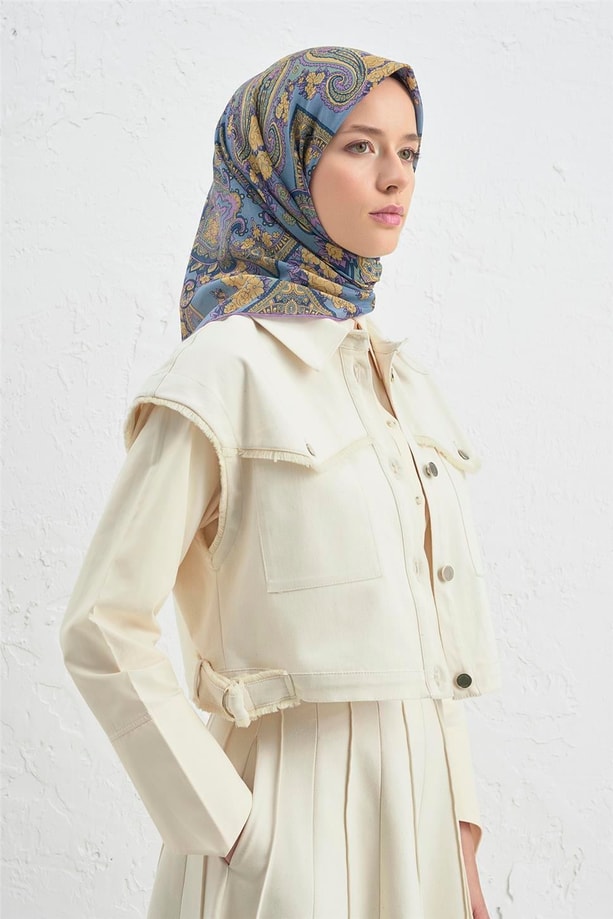 Armine Çiçek Eşarp 48 51