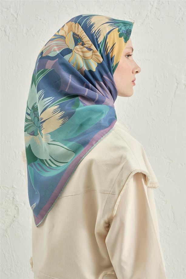 Armine Etro Eşarp 32 37