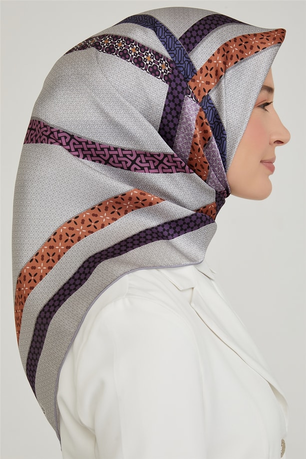 Armine Sura İpek Eşarp 21Ka8603 36