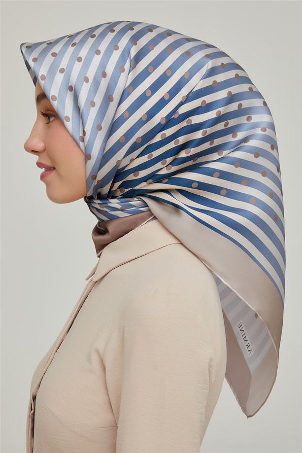Armine Sura İpek Eşarp 21Ka8606 03