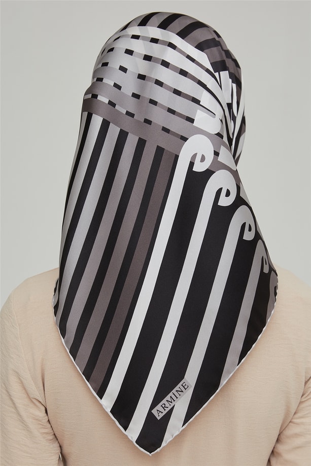 Armine Sura İpek Eşarp 21Ka8617 08