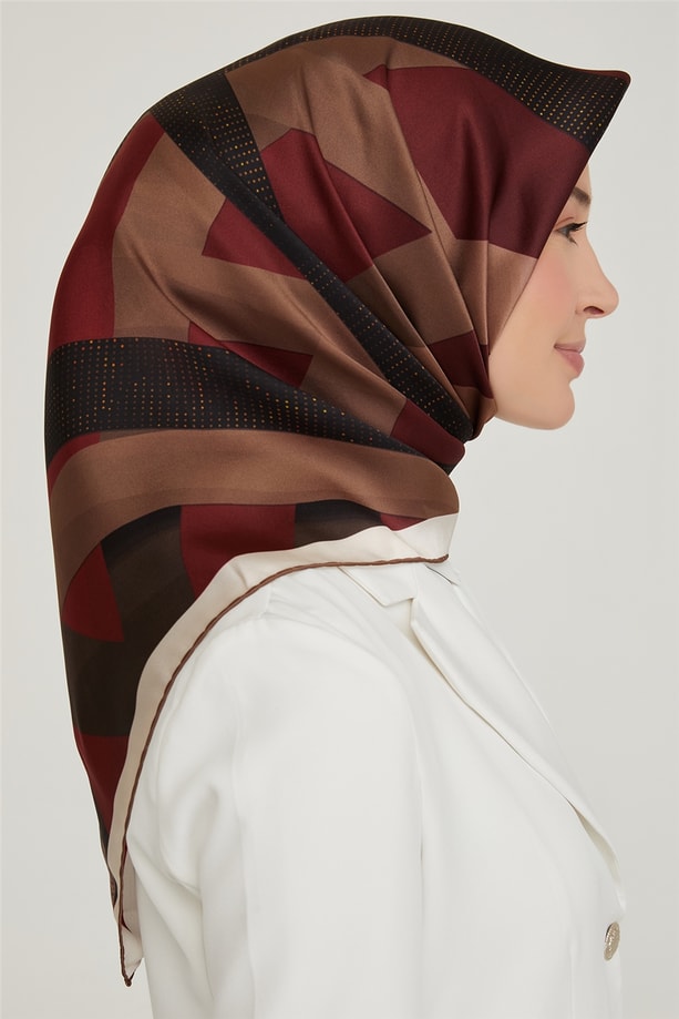 Armine Sura İpek Eşarp 21Ka8618 01