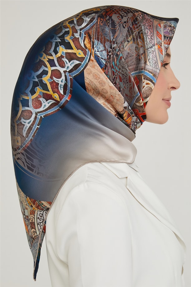 Armine Sura İpek Eşarp 21Ka8622 36