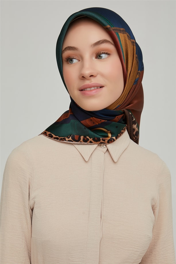 Armine Sura İpek Eşarp 21Ka8626 08