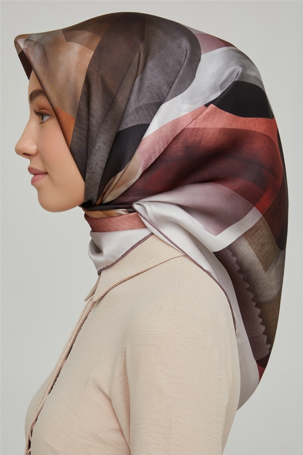 Armine Sura İpek Eşarp 21Ka8628 04