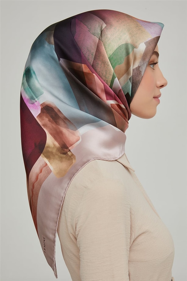 Armine Sura İpek Eşarp 21Ka8628 08