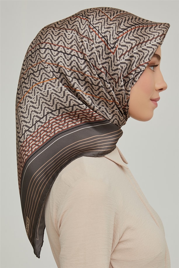 Armine Sura İpek Eşarp 21Ka8631 42