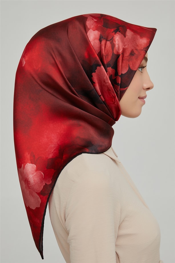 Armine Sura İpek Eşarp 21Ka8632 02