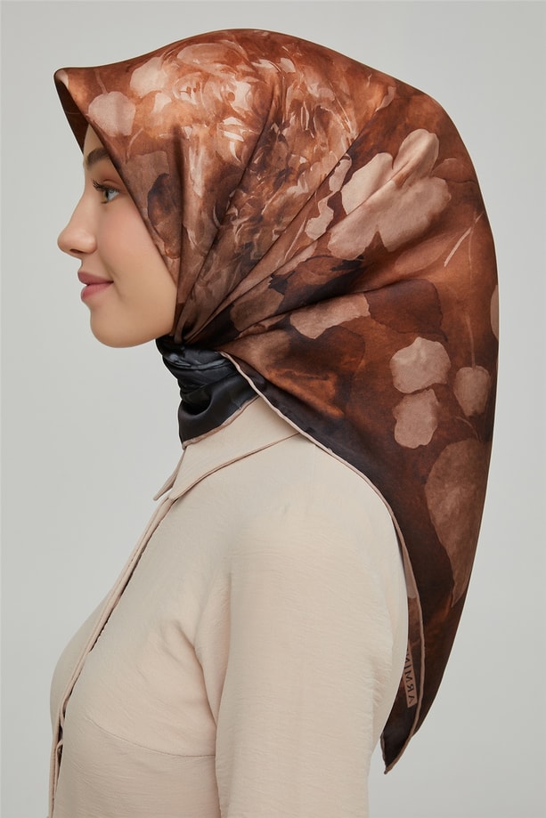 Armine Sura İpek Eşarp 21Ka8632 12