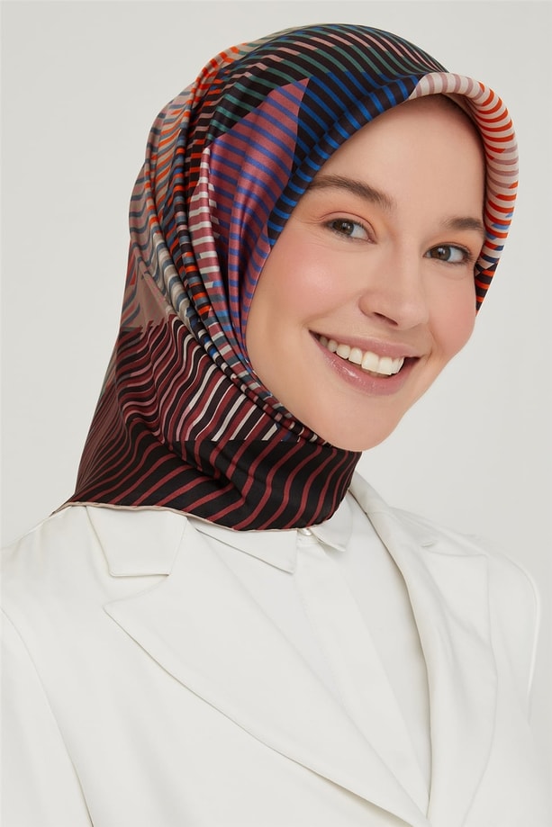 Armine Sura İpek Eşarp 21Ka8635 33
