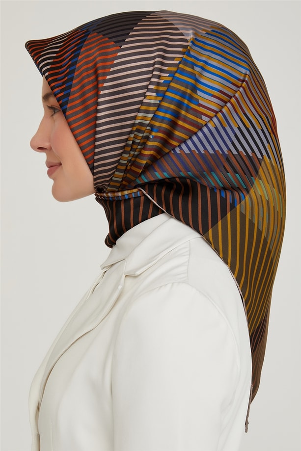 Armine Sura İpek Eşarp 21Ka8635 34