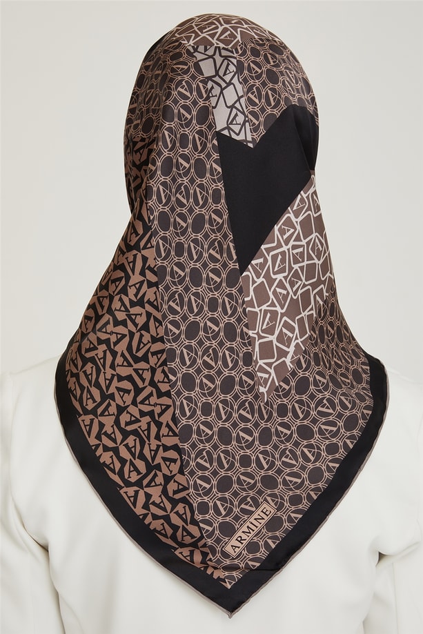 Armine Sura İpek Eşarp 21Ka8638 06