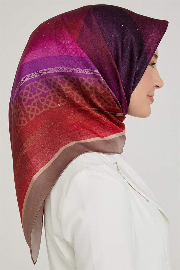 Armine Sura İpek Eşarp 21Ka8639 04