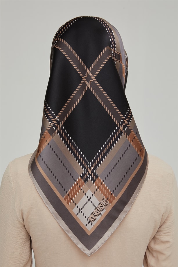 Armine Sura İpek Eşarp 21Ka8640 04