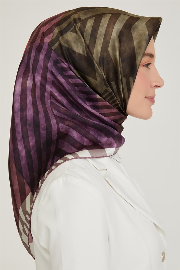 Armine Sura İpek Eşarp 21Ka8642 01