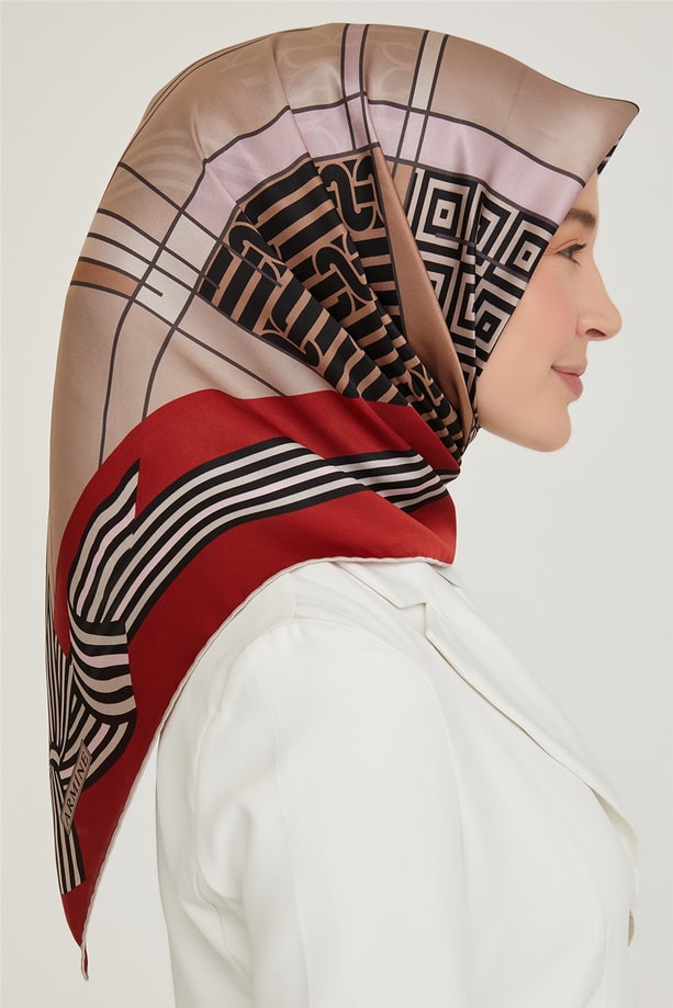 Armine Sura İpek Eşarp 21Ka8647 09