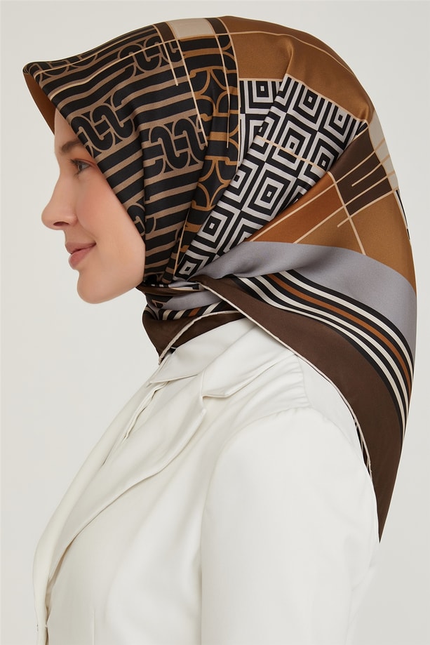 Armine Sura İpek Eşarp 21Ka8647 31