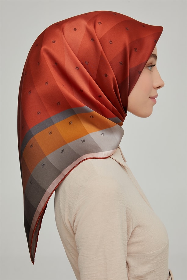 Armine Sura İpek Eşarp 21Ka8652 81