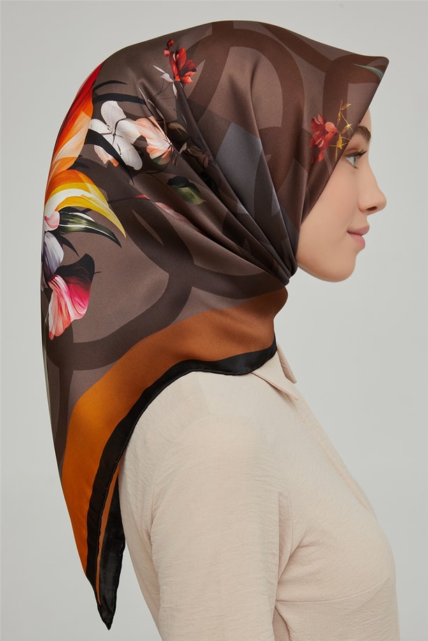 Armine Sura İpek Eşarp 21Ka8666 42
