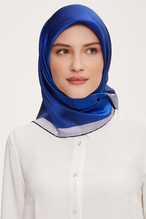 Armine Sura İpek Eşarp 22Ka3233 03
