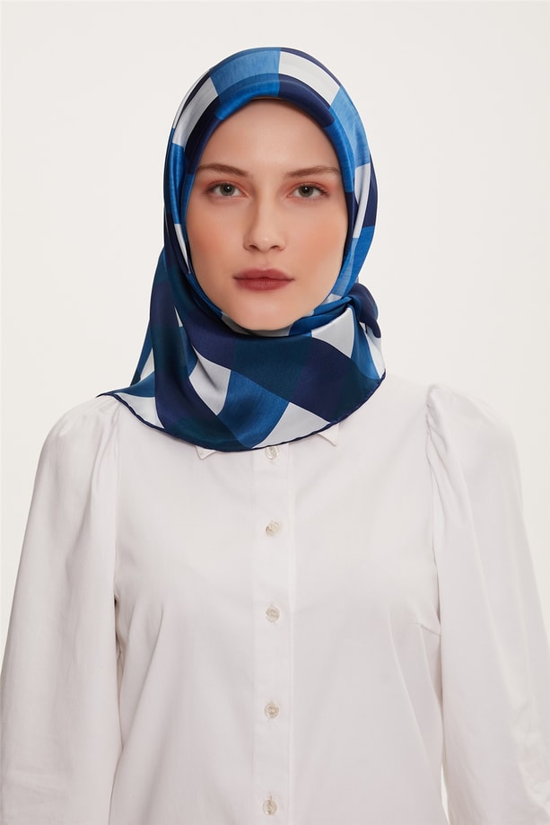 Armine Sura İpek Eşarp 22Ka3245 35