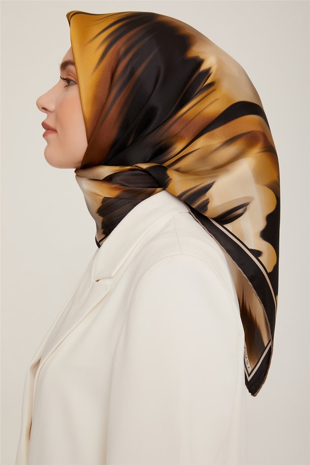 Armine Sura İpek Eşarp 22Ka8814 04