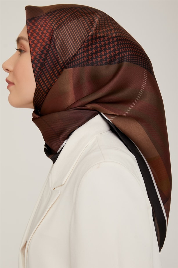 Armine Sura İpek Eşarp 22Ka8819 09