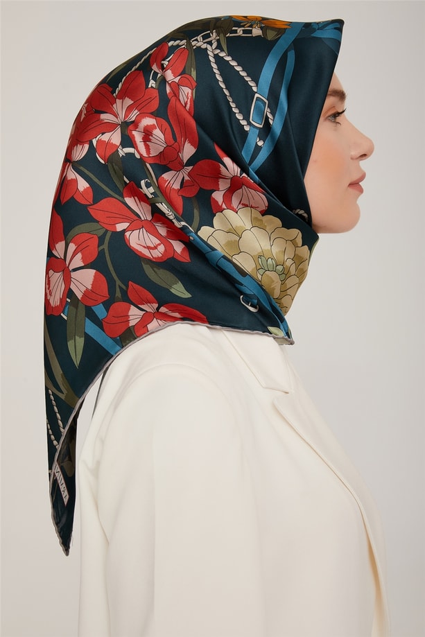 Armine Sura İpek Eşarp 22Ka8827 53